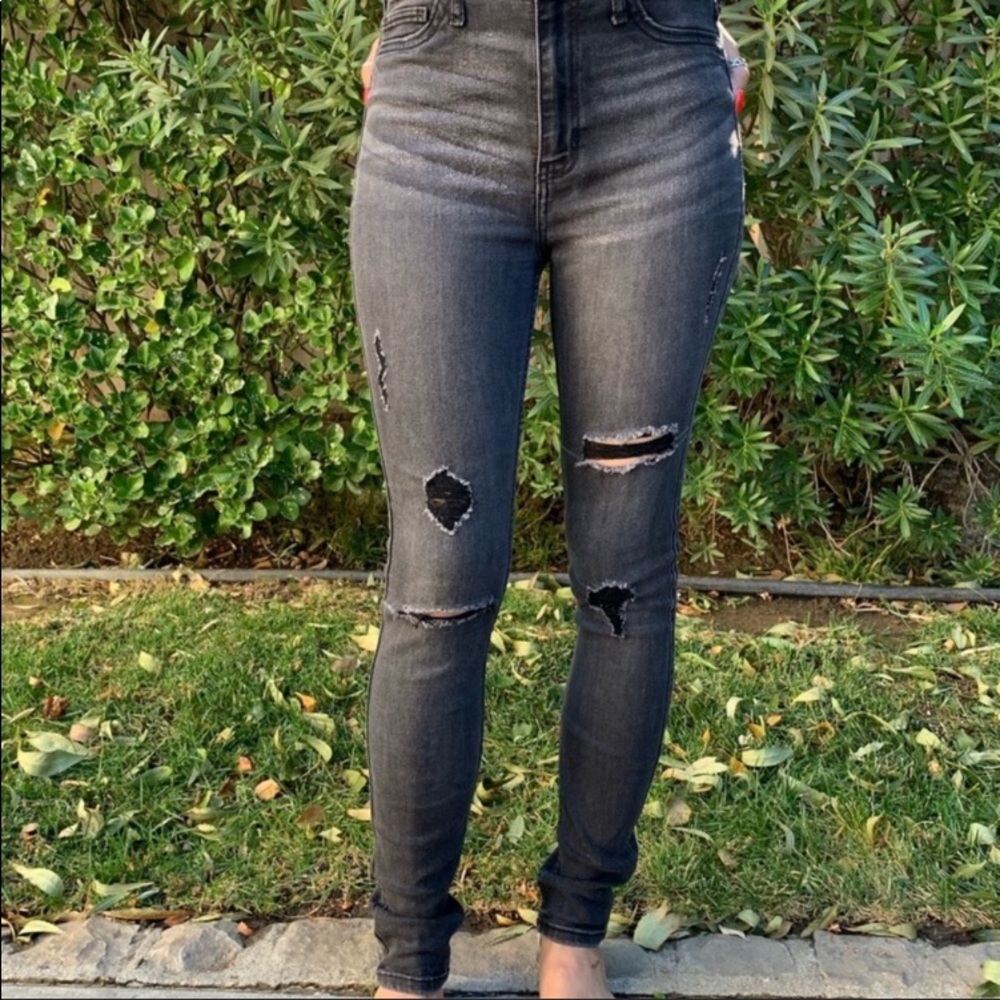 Black Distressed Hollister Hi-Rise Skinnies